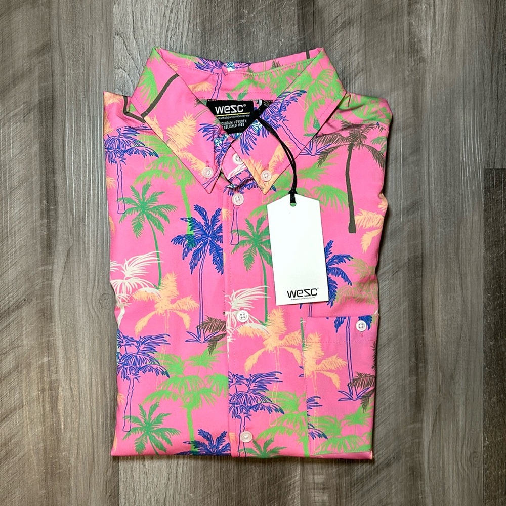 WESC Miami Palm Oden Short Sleeve Button Down - Medium